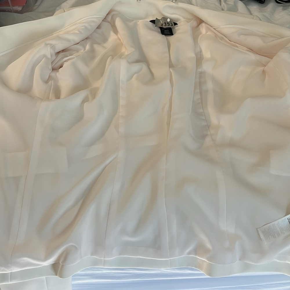 White House Black Market Ivory Blazer with Zippered Pockets - Picture 10 of 10